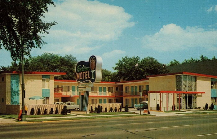 Fontaine Motel - Old Post Card